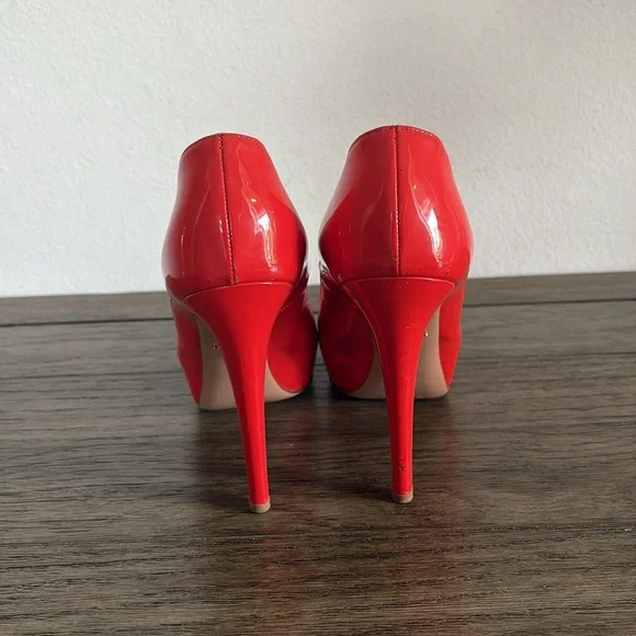 [Prada] Authenticated Red Patent Leather Stiletto Pump Heels Women’s EU 38, US 8 - Picture 5 of 15
